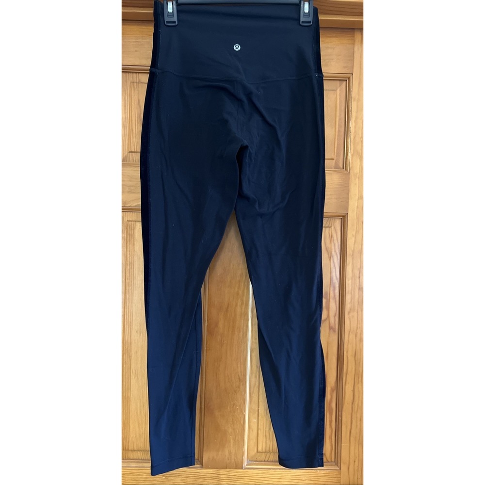 Lululemon Size 8 Align Super‎ High Rise Legging Velvet Stripes Black